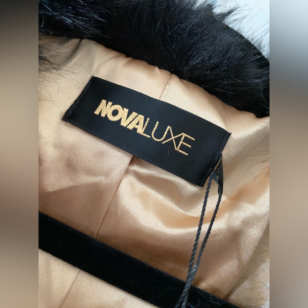 Geometric Patterned Fur Coat 1X - Picture 12 of 12